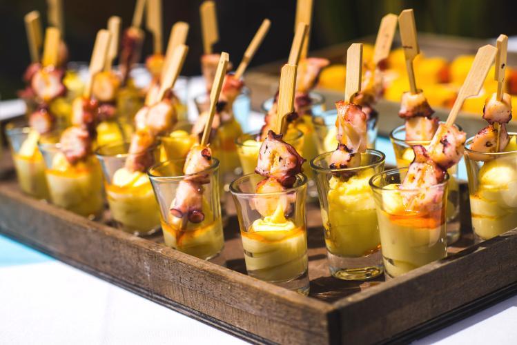 Traiteur-Espagnol-pour-Anniversaires-dEntreprises-a-Paris