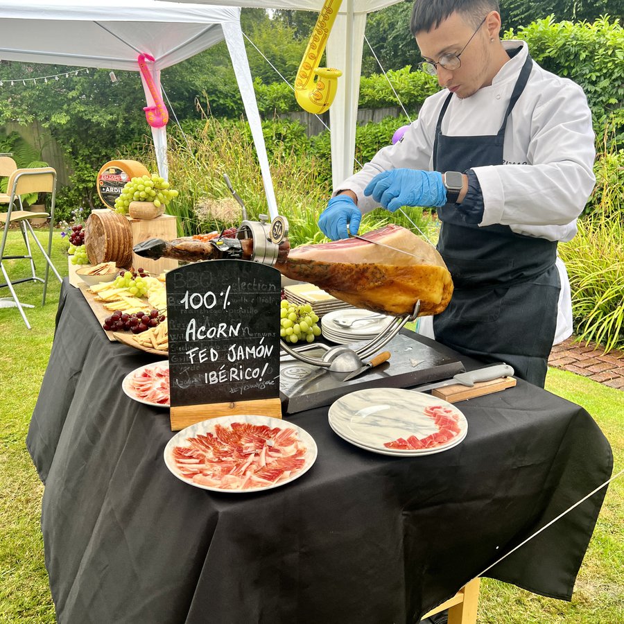 Buffet cocktail dînatoire espagnol jambon ibérique tapas variées pour 100 personnes