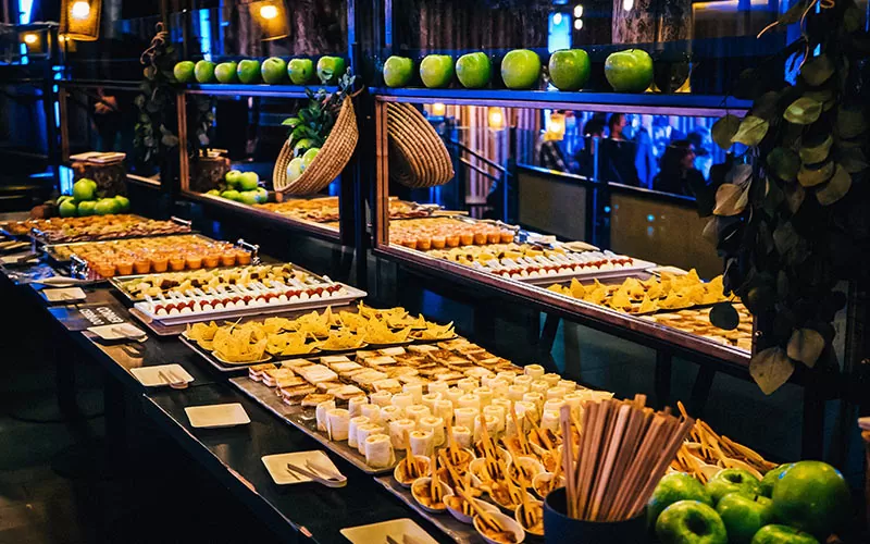 Organiser un buffet thématique pour des événements